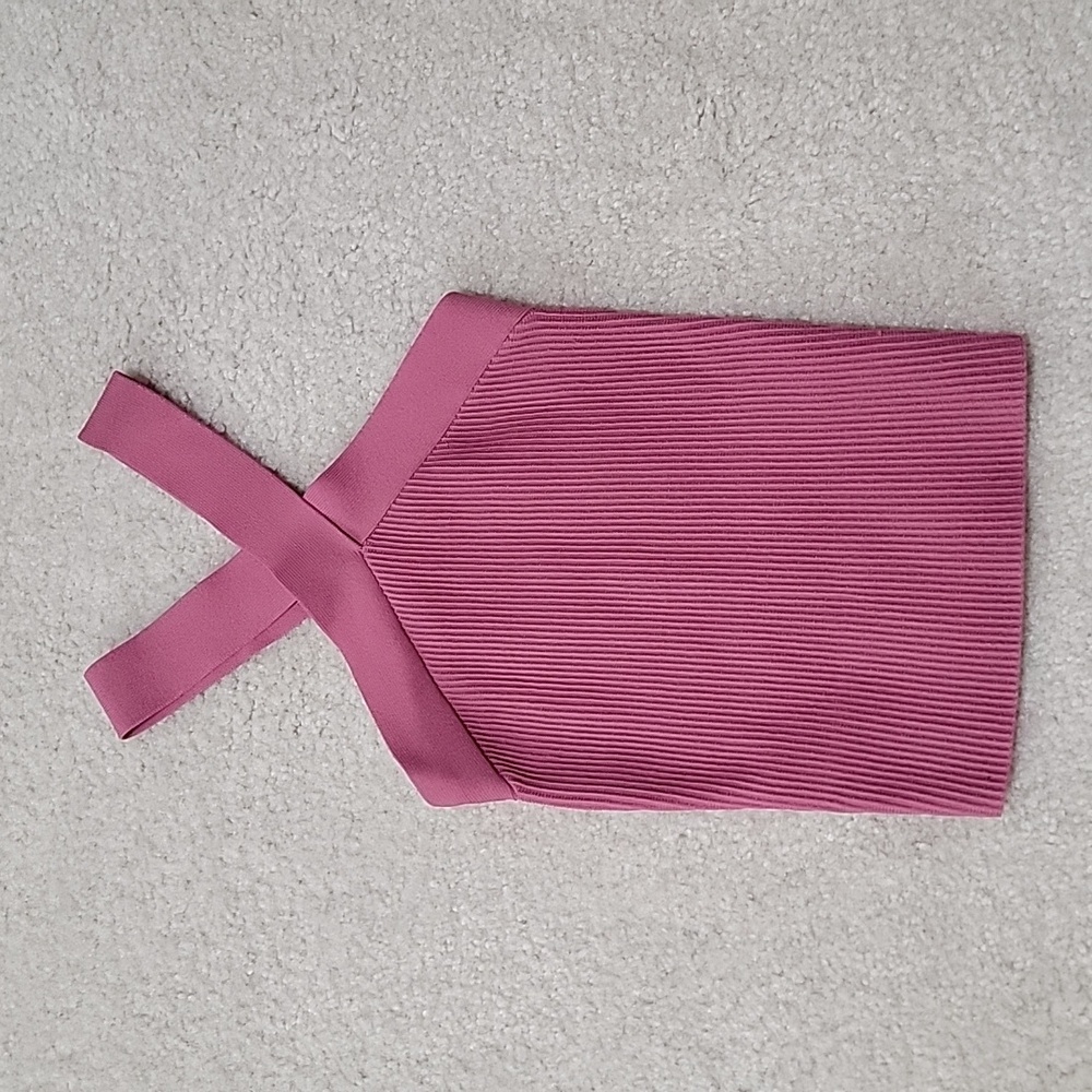 Aritzia Babaton Sculpt knit criss cross cropped tank